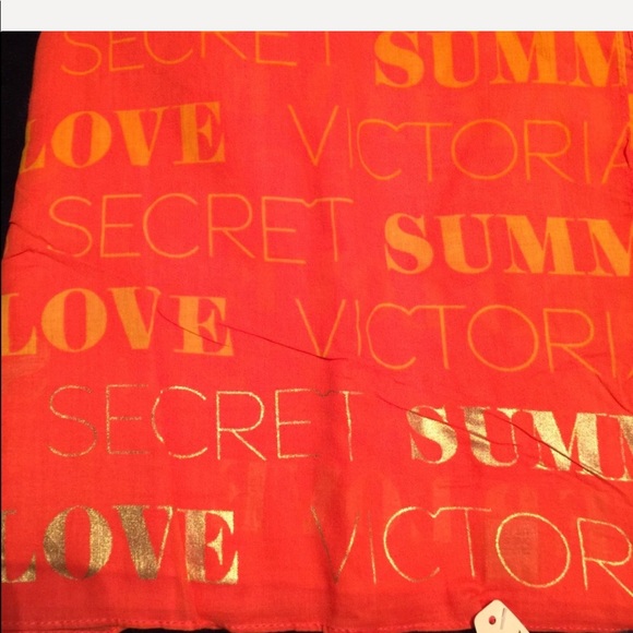 Victoria Secret Lovely Sarong - Picture 3 of 6